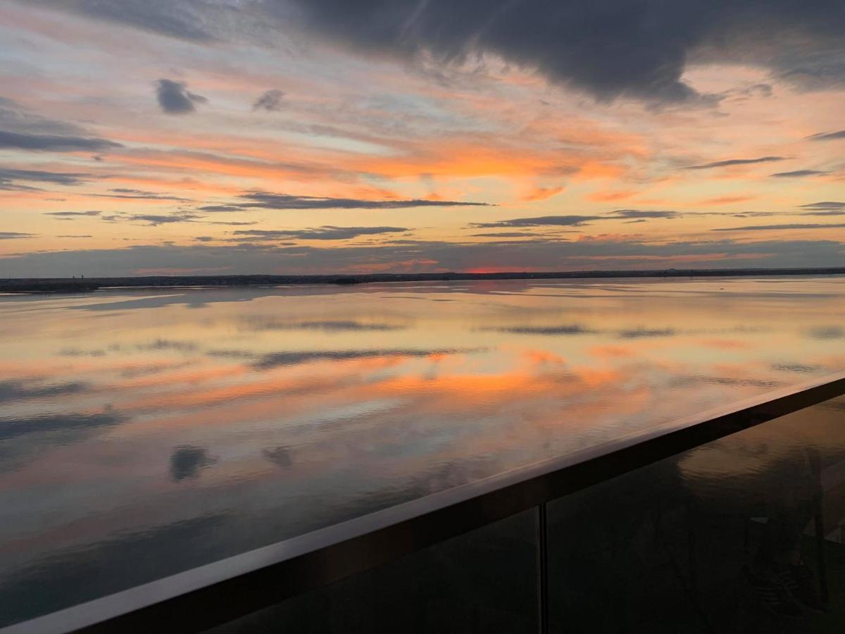Apartment Sunset Lake View Mamaia Exterior photo